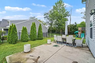 402 Irons Run Ct, Lebanon, OH 45036 - Photo 17