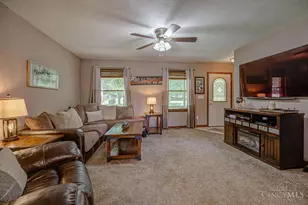 817 Old Norse Dr, Lake Lakengren, OH 45320 - Photo 11
