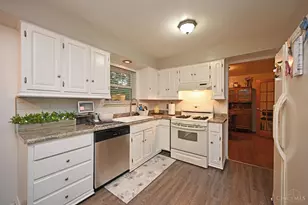 12012 Cantrell Dr, Springdale, OH 45246 - Photo 13