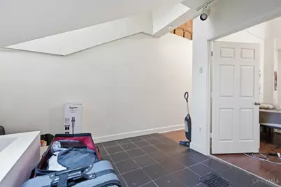 215 Warner Street, Cincinnati, OH 45219 - Photo 77