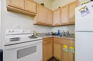 215 Warner St, Cincinnati, OH 45219 - Photo 3
