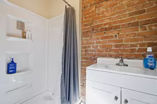 215 Warner St, Cincinnati, OH 45219 - Photo 79