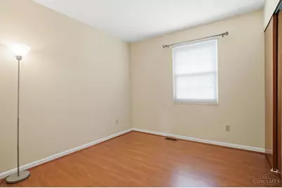 890 Summerfield Lane, Cincinnati, OH 45240 - Photo 9