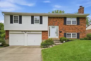 890 Summerfield Ln, Springdale, OH 45240 - Photo 1