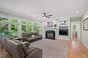2077 Anderson Cove Ln, Anderson Township, OH 45244 - Photo 9