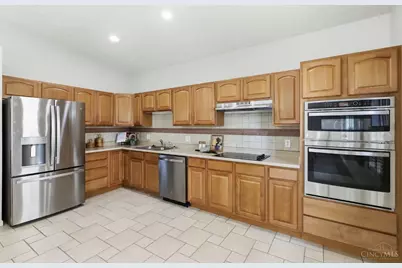2949 Parkwalk Drive, Green Township, OH 45239 - Photo 9