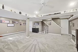 1835 Chardonnay Dr, Hamilton Township, OH 45152 - Photo 53