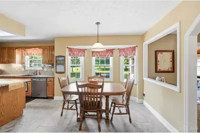 1835 Chardonnay Drive, Hamilton Township, OH 45152 - Photo 25