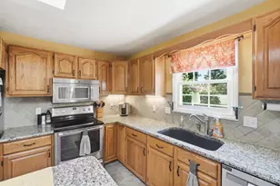 1835 Chardonnay Dr, Hamilton Township, OH 45152 - Photo 23