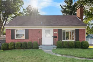 1921 Rockland Ave, Cincinnati, OH 45230 - Photo 1