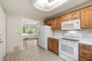5594 Sunnywoods Ln, Green Township, OH 45239 - Photo 9