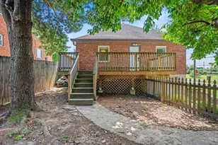 2402 Langdon Farm Rd, Cincinnati, OH 45237 - Photo 39