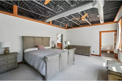 1628 Central Parkway, Cincinnati, OH 45202 - Photo 23