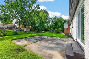 7954 Seward Ave, Cincinnati, OH 45231 - Photo 43