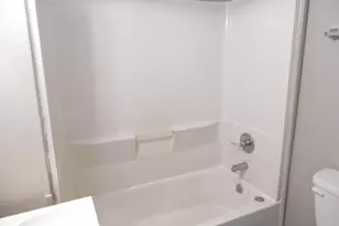 4747 Howard Ave, Cincinnati, OH 45223 - Photo 15