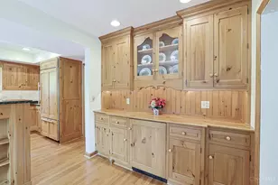 402 W Cliff Ln, Cincinnati, OH 45220 - Photo 17