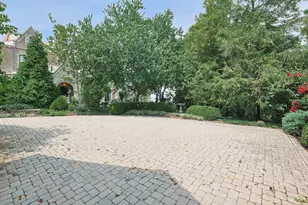 402 W Cliff Ln, Cincinnati, OH 45220 - Photo 49