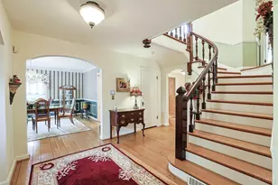 402 W Cliff Ln, Cincinnati, OH 45220 - Photo 5