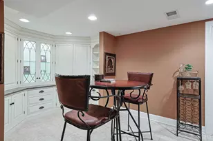 402 W Cliff Ln, Cincinnati, OH 45220 - Photo 35