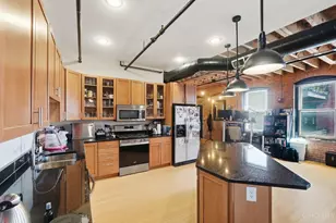 214 E 14th St, Cincinnati, OH 45202 - Photo 9