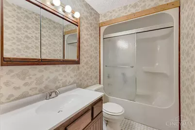 5517 Karen Avenue, Green Township, OH 45248 - Photo 23