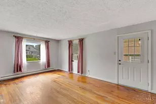 5517 Karen Ave, Green Township, OH 45248 - Photo 5