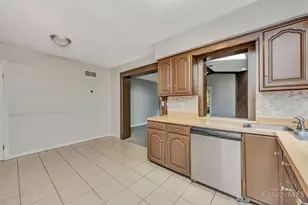 6920 Gloria Dr, Cincinnati, OH 45239 - Photo 17