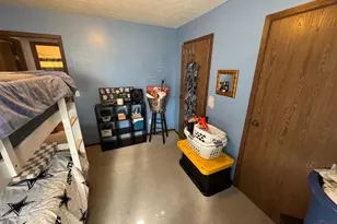 7233 Creekview Dr, Colerain Township, OH 45247 - Photo 13