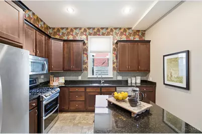 558 Milton Street, Cincinnati, OH 45202 - Photo 13