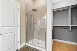 558 Milton St, Cincinnati, OH 45202 - Photo 25