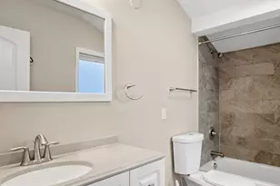 558 Milton St, Cincinnati, OH 45202 - Photo 31