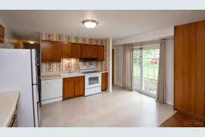 11731 Van Camp Lane, Springdale, OH 45246 - Photo 9