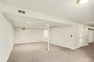 1000 Lofton Dr, Englewood, OH 45315 - Photo 33