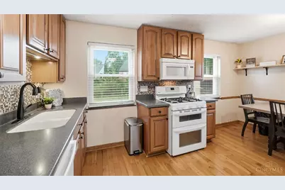 5577 Raceview Avenue, Cincinnati, OH 45248 - Photo 13