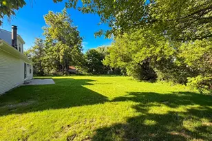 8212 Chestnut Hill Ct, West Chester, OH 45069 - Photo 5