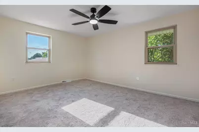 8249 Lakenoll Court, West Chester, OH 45069 - Photo 13