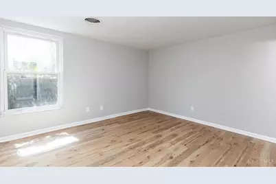 3825 Petoskey Avenue #21, Mariemont, OH 45227 - Photo 13