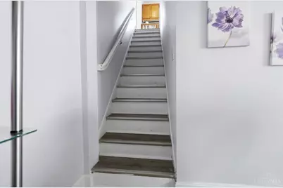 9466 Montgomery Road, Montgomery, OH 45242 - Photo 17