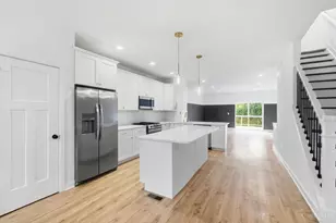 5814 Montgomery Rd, Cincinnati, OH 45212 - Photo 25