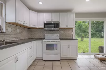 3382 Valley Wood Dr, Kettering, OH 45429 - Photo 7