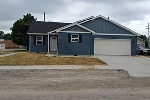 70 W Church St, New Vienna, OH 45159 - Photo 1