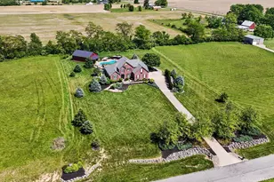 158 Lisle Ln, Washington Township, OH 45054 - Photo 3