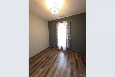 2050 Sunset Drive, Hamilton, OH 45013 - Photo 7