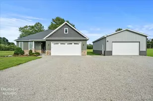 138 Seminole Dr, Franklin Township, OH 45171 - Photo 1
