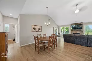 138 Seminole Dr, Franklin Township, OH 45171 - Photo 5