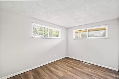 6687 Hubbard Drive, Huber Heights, OH 45424 - Photo 11