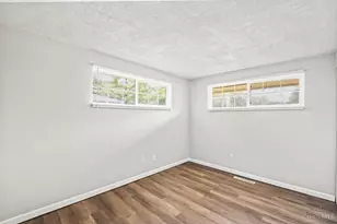 6687 Hubbard Dr, Huber Heights, OH 45424 - Photo 11
