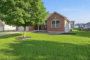 330 Deep Woods Ct, Carlisle, OH 45005 - Photo 3