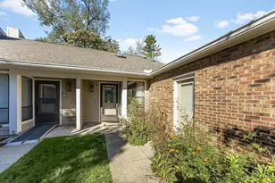 35 Evergreen Cir, Wyoming, OH 45215 - Photo 5