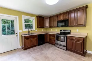 5506 Hubble Rd, Colerain Township, OH 45247 - Photo 11